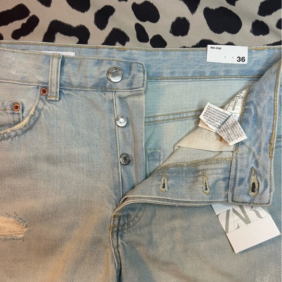 NWT Zara Boyfriend Bermuda Cutoff Shorts – Size 4 | Light Wash, High Rise - Picture 10 of 11